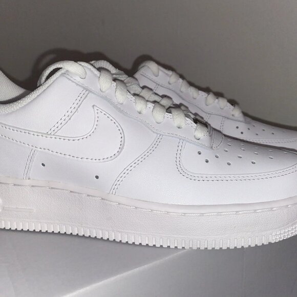 Nike Air Force 1 White – New Condition - Picture 3 of 6